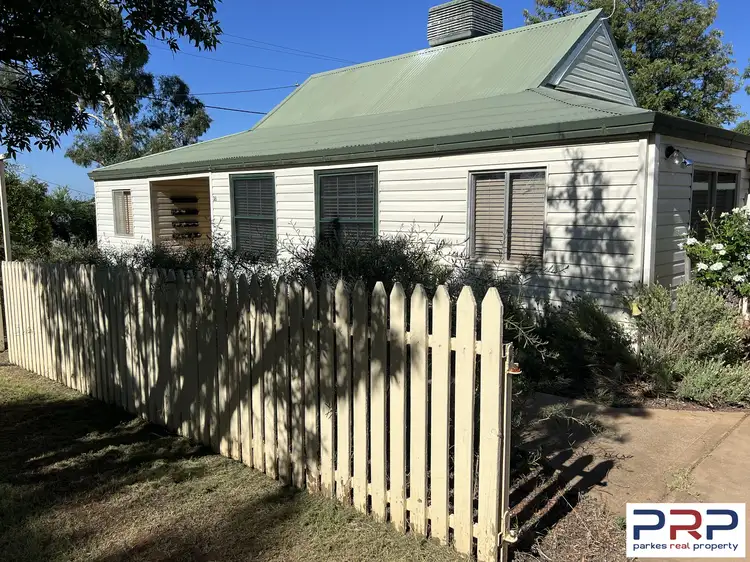 38 Russell Street, Parkes NSW 2870