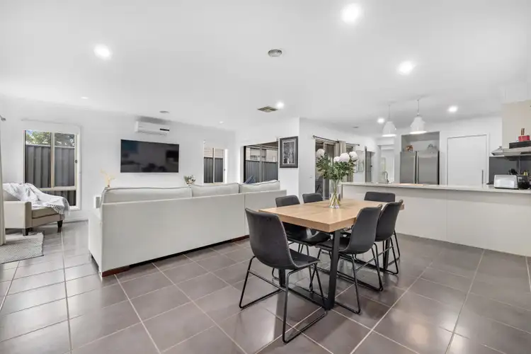 Fifth view of Homely house listing, 3 Sagan Drive, Cranbourne North VIC 3977