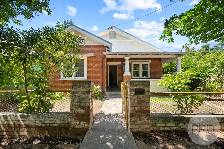2 Donnelly Avenue, Wagga Wagga NSW 2650