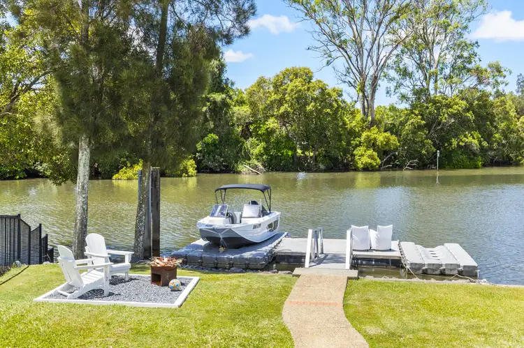 46 Saltwater Terrace, Helensvale QLD 4212