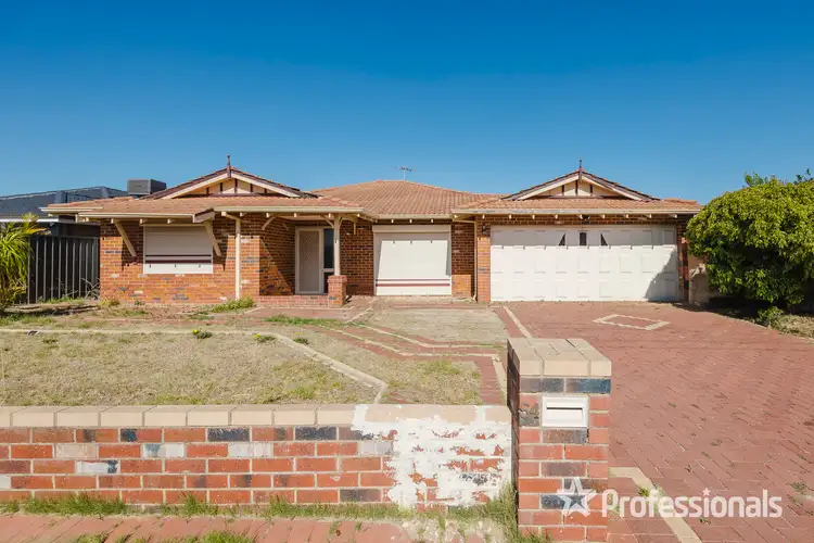 54 Redcliffe Avenue, Marangaroo WA 6064