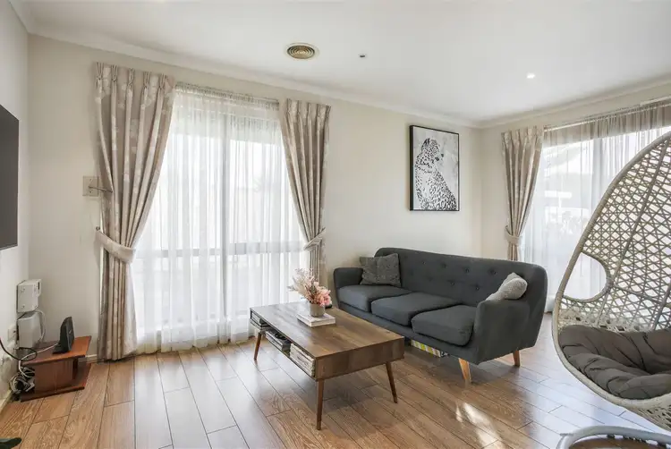 Fifth view of Homely house listing, 2/9 Alexander Street, Cranbourne VIC 3977