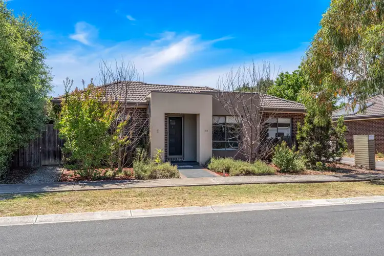Main view of Homely unit listing, 1/39 Ovens Circuit, Whittlesea VIC 3757