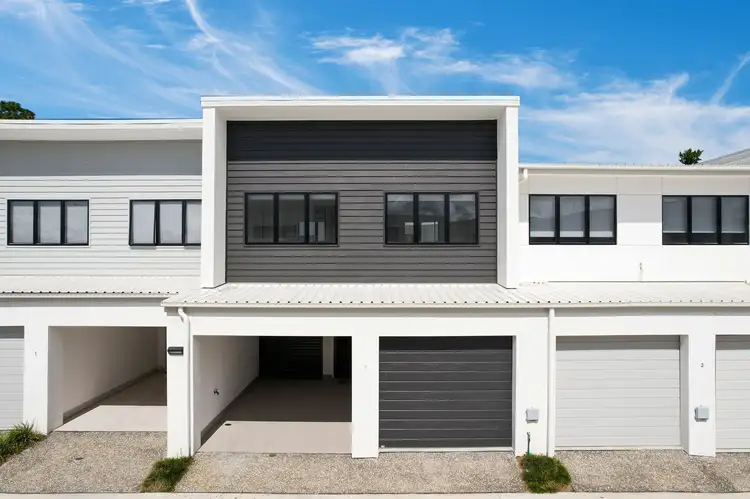 2/35 Sickle Avenue, Hope Island QLD 4212