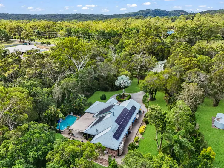 6 Honeysuckle Court