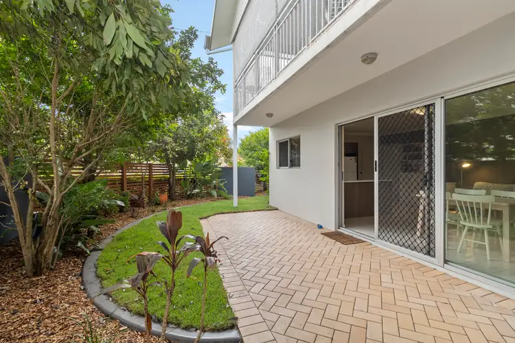 16 Trackson Street