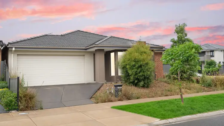 Second view of Homely house listing, 2 Edgedell Avenue, Kalkallo VIC 3064