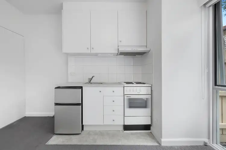Fourth view of Homely apartment listing, 2/6 Mayston Street, Hawthorn East VIC 3123