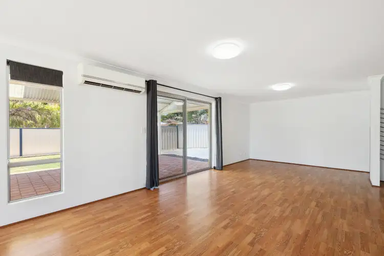 Seventh view of Homely house listing, 2 Garrett Corner, Parmelia WA 6167