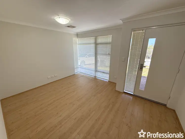 Fifth view of Homely house listing, 15 Claridge Circle, Thornlie WA 6108