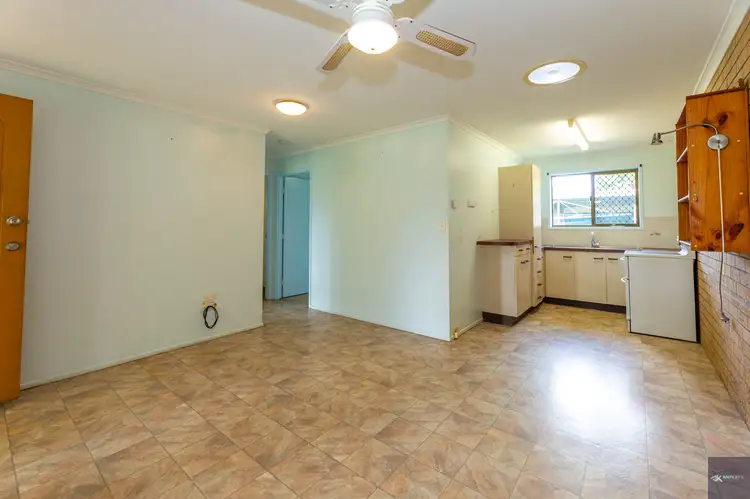 Third view of Homely semi-detached listing, 25 Sloane Street, Kalkie QLD 4670