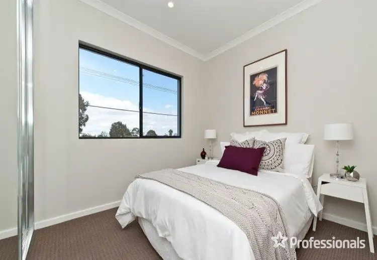 Fifth view of Homely unit listing, 2/37 Gretham Road, Westminster WA 6061