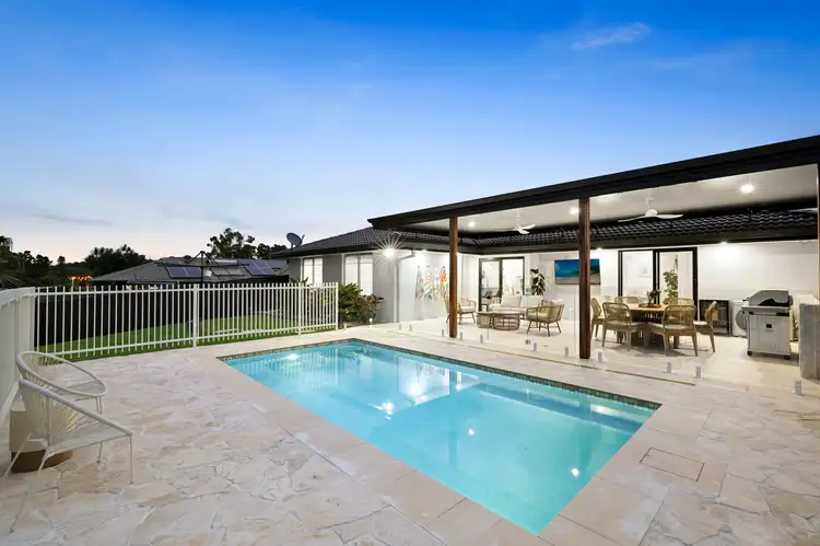 11 Ridgevale Drive, Helensvale QLD 4212