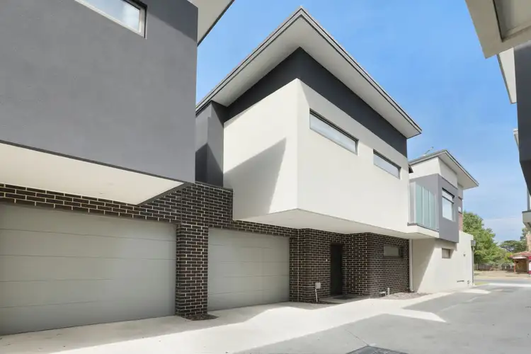 13 Leonard Avenue