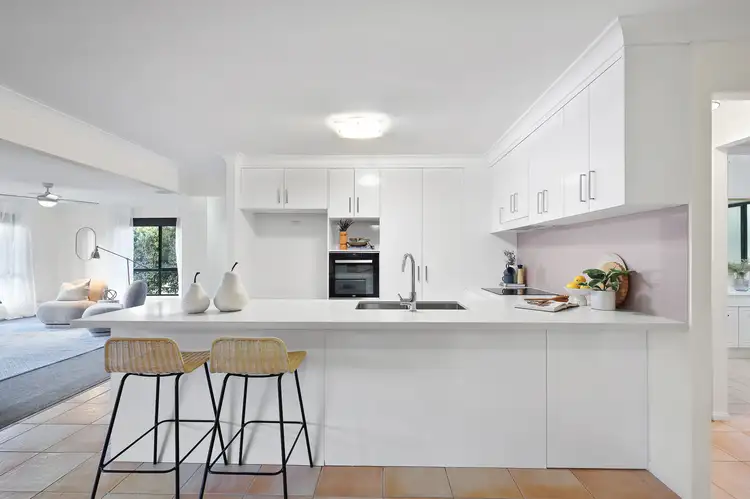 6 Toro Court, Eatons Hill QLD 4037