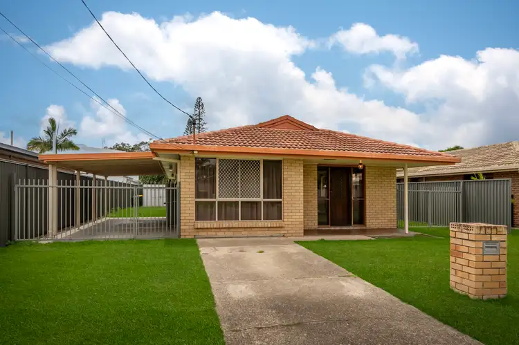 10 Clematis Avenue