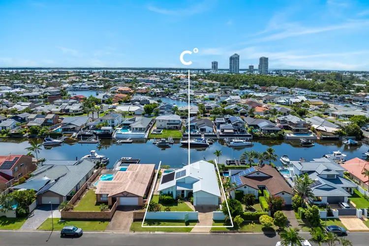 9 Nirvana Court, Runaway Bay QLD 4216