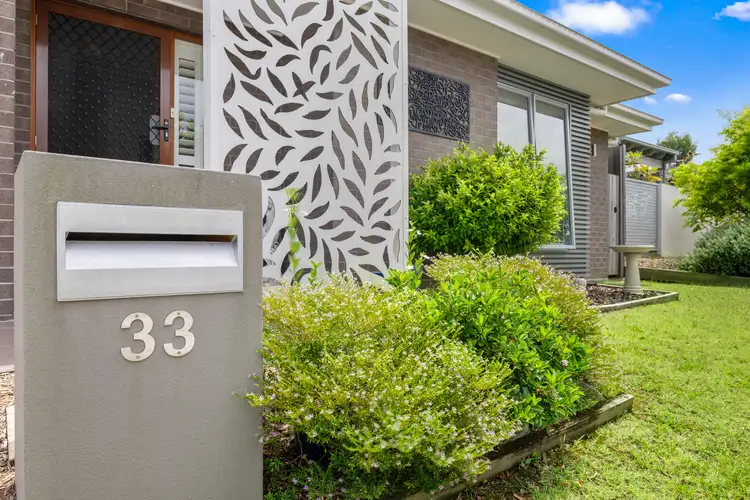 33 Millbrook Circuit, Beerwah QLD 4519