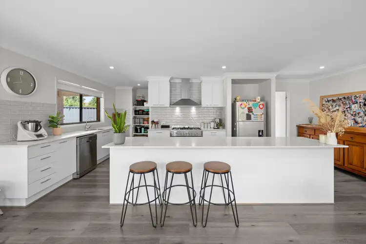 Sixth view of Homely house listing, 15 Peak Court, Mansfield VIC 3722