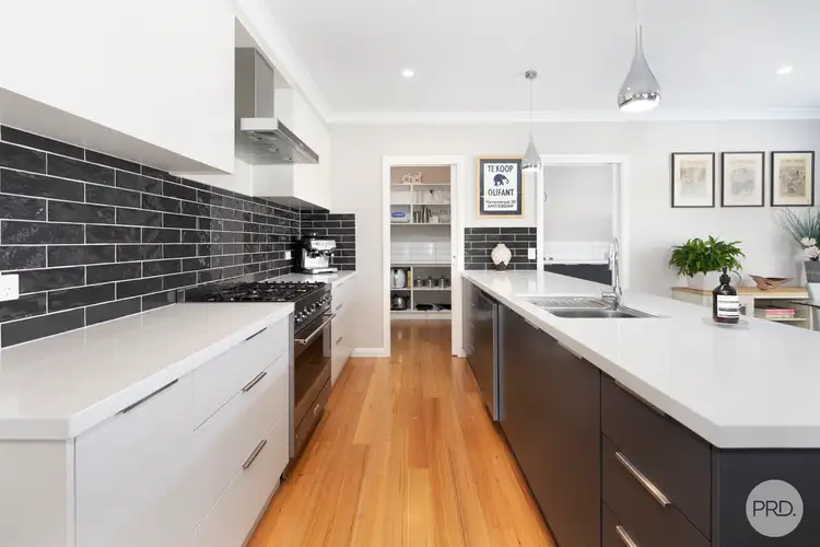 26 Horwood Drive, Mount Clear VIC 3350