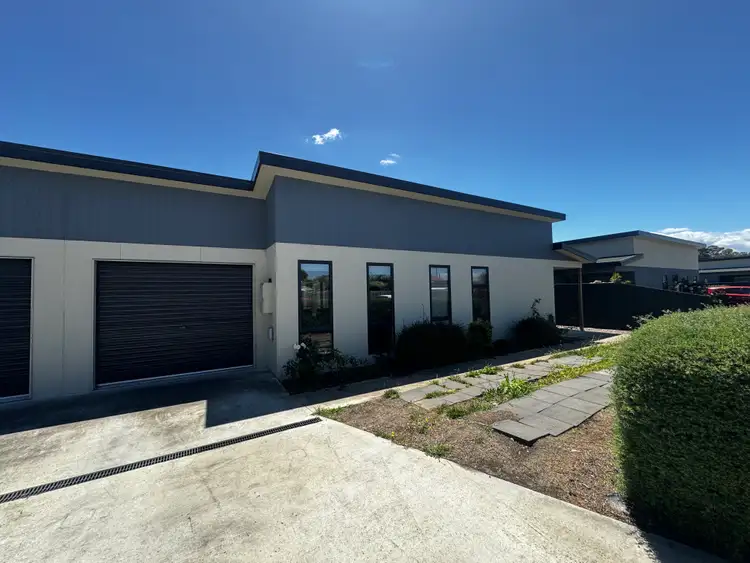 2/16 Barton, Mowbray TAS 7248