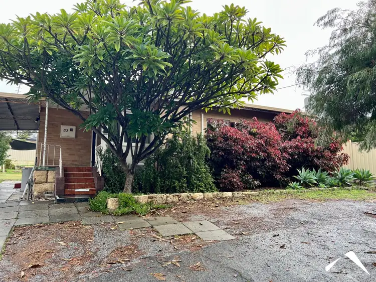 33 Panton Crescent