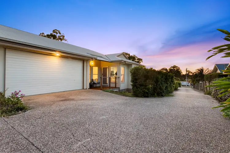 Main view of Homely unit listing, 1/12 College Road, Clontarf QLD 4019