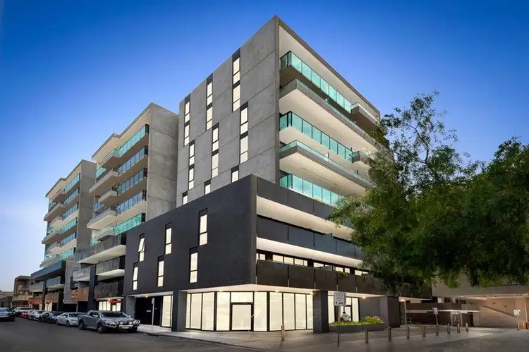 8 Montrose Street