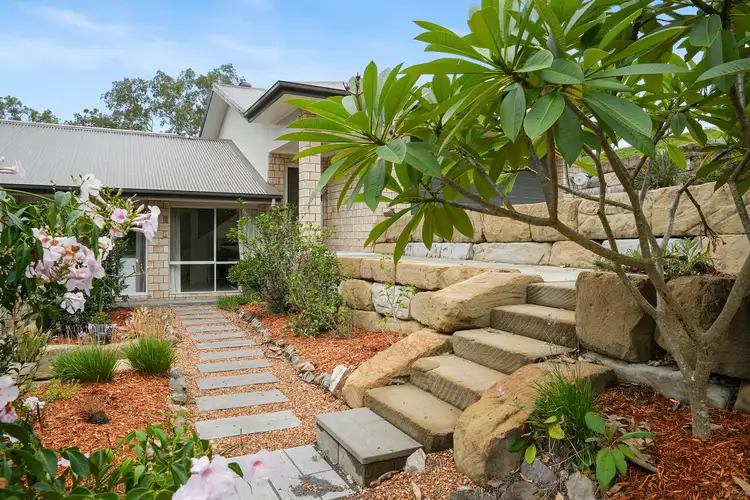 28 Valleyview Drive, Mount Nathan QLD 4211