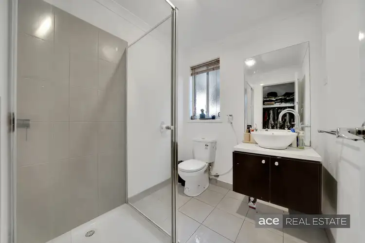 Fifth view of Homely house listing, 2 Lake Park Court, Werribee VIC 3030
