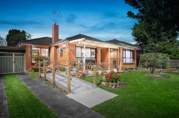 121 The Fairway, Kingsbury VIC 3083