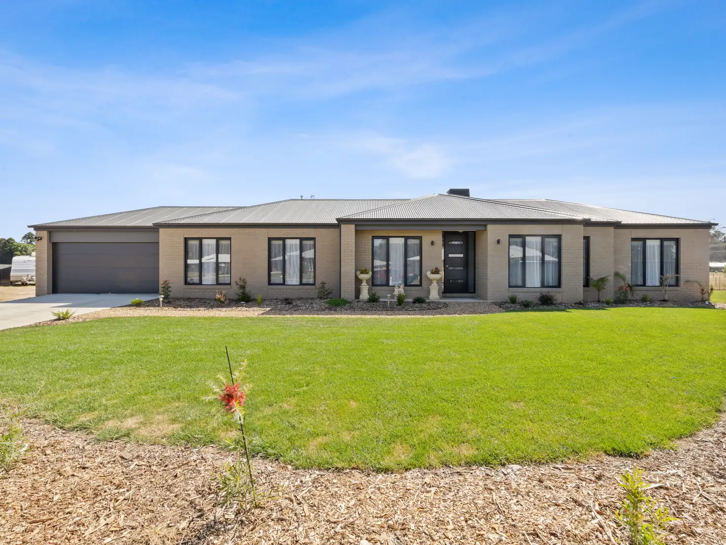Main view of Homely house listing, 3 Piccadilly Court, Benalla VIC 3672