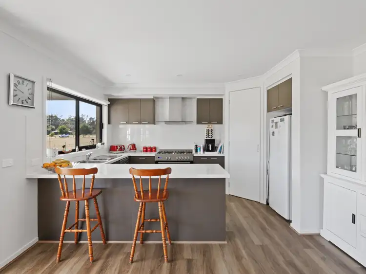 Fifth view of Homely house listing, 3 Piccadilly Court, Benalla VIC 3672
