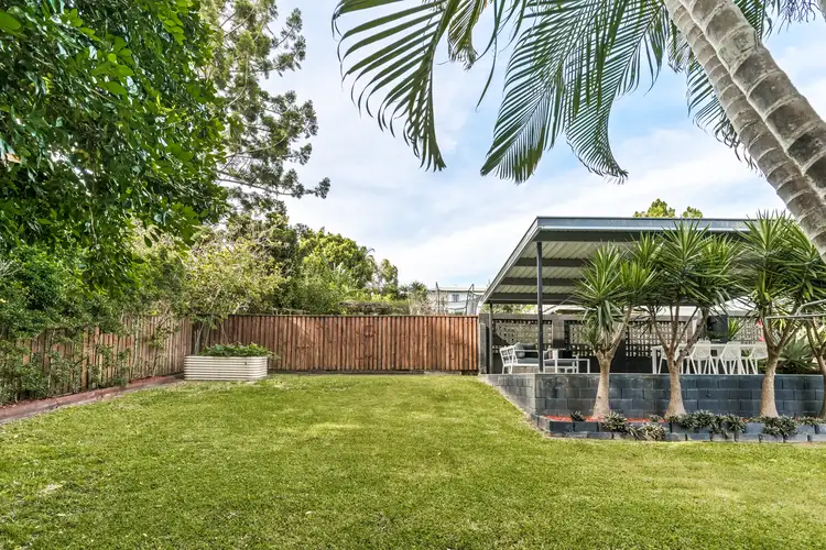 16 Kendale Street, Stafford Heights QLD 4053