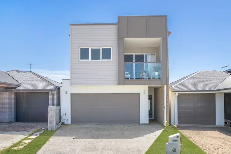 30 Lackmann Crescent