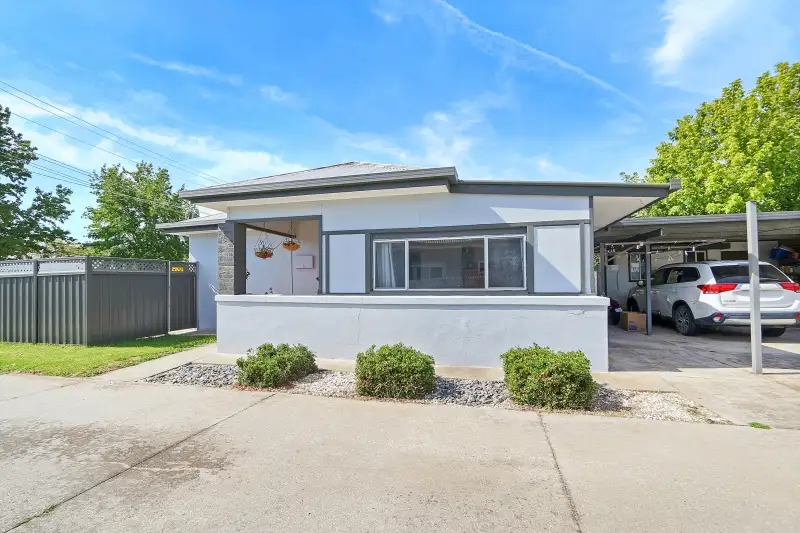 Main view of Homely townhouse listing, 1/99 Mitchell Street, Wodonga VIC 3690