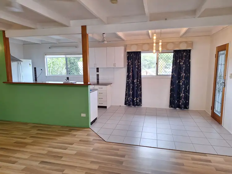 Third view of Homely unit listing, 1/2-4 Duignan Street, Whitfield QLD 4870