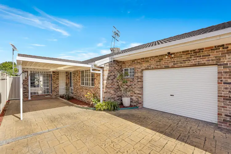 2/11 Davis Street, Booker Bay NSW 2257