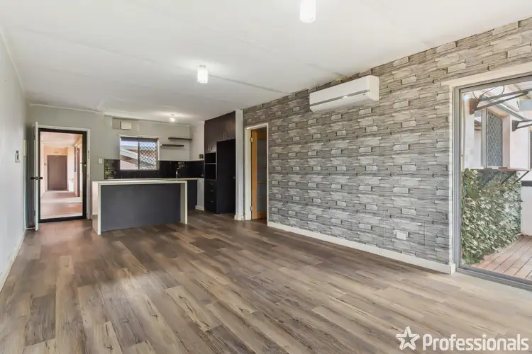 Fourth view of Homely house listing, 21/4 Canham Way, Orelia WA 6167