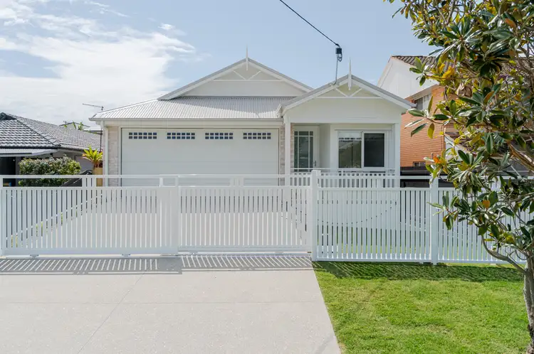 2B Woodcock Street, Scarborough QLD 4020