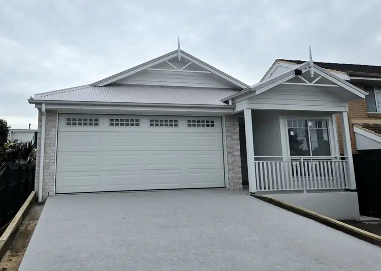 2B Woodcock Street, Scarborough QLD 4020
