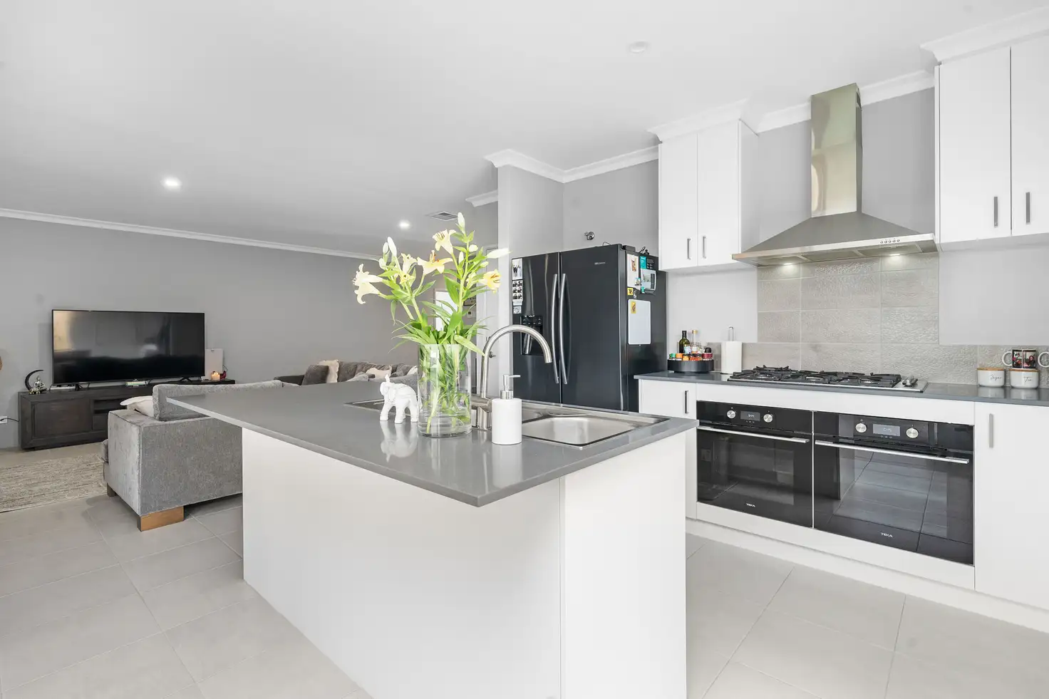 Main view of Homely house listing, 2 Seacliff Approach, Madora Bay WA 6210