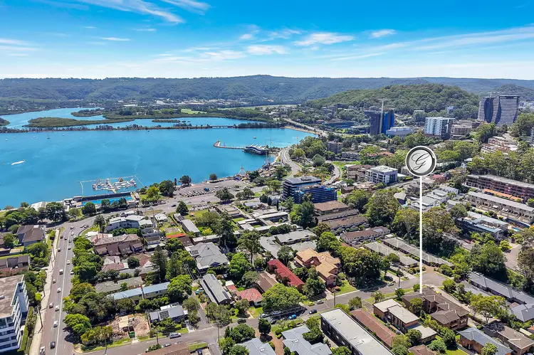 1/205 Albany Street, Point Frederick NSW 2250