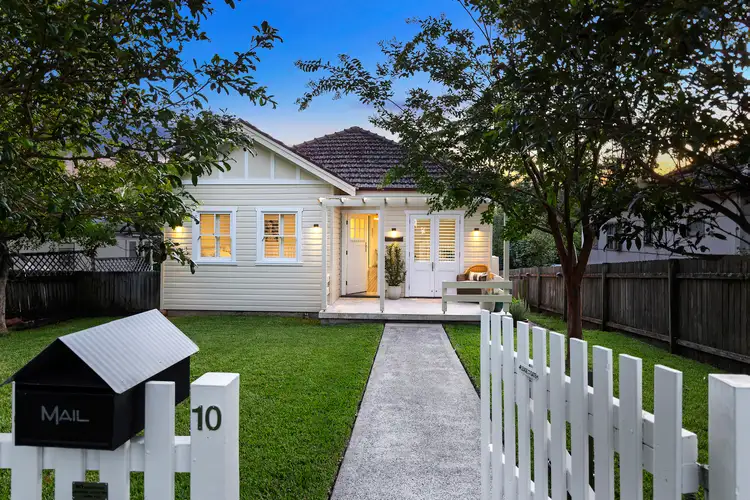 10 Russell Avenue, Wahroonga NSW 2076
