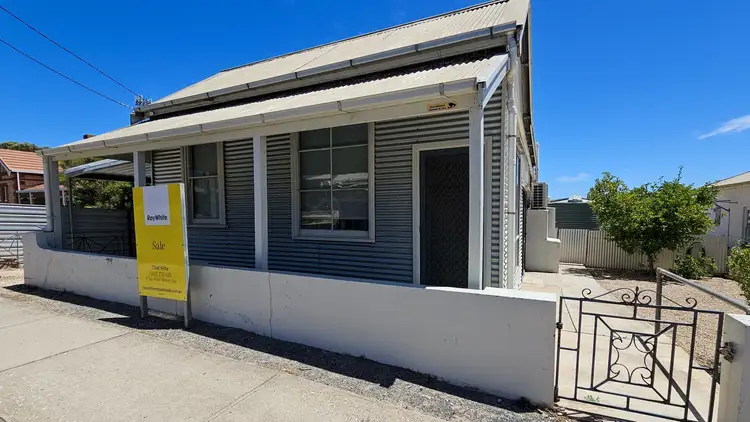28 WELLS STREET, Streaky Bay SA 5680