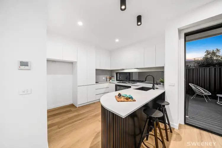 27 Maxwell Avenue, Altona North VIC 3025