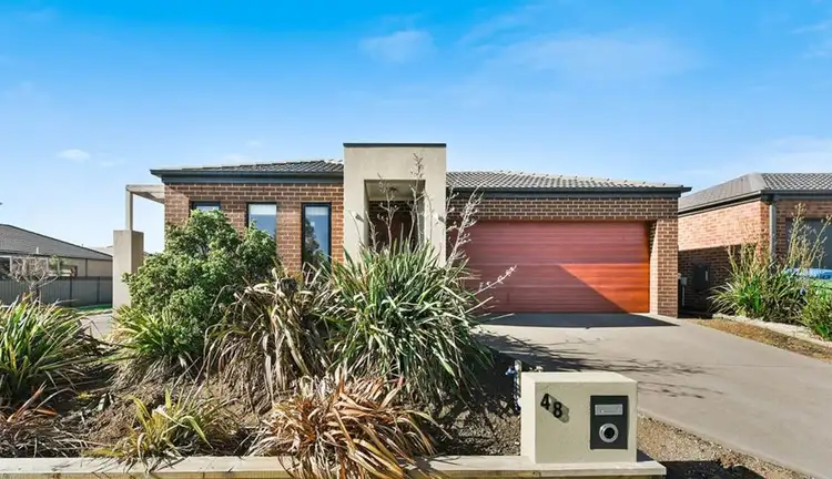 48 Mackillop Way, Clyde North VIC 3978