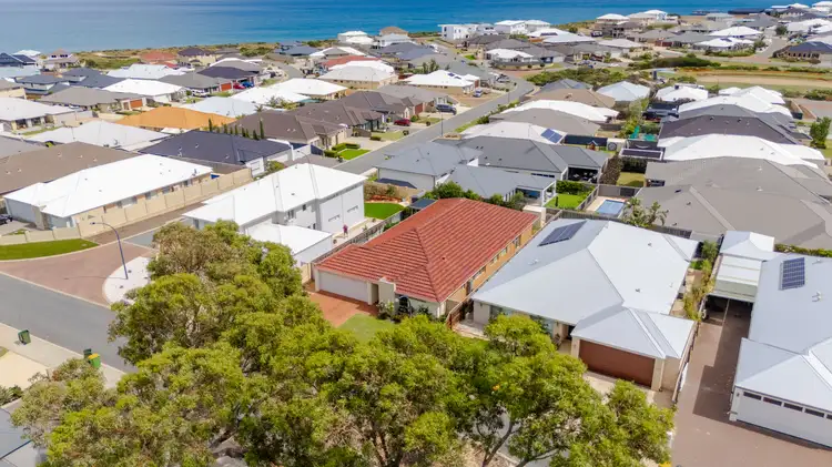 14 Solandri Turn, Halls Head WA 6210