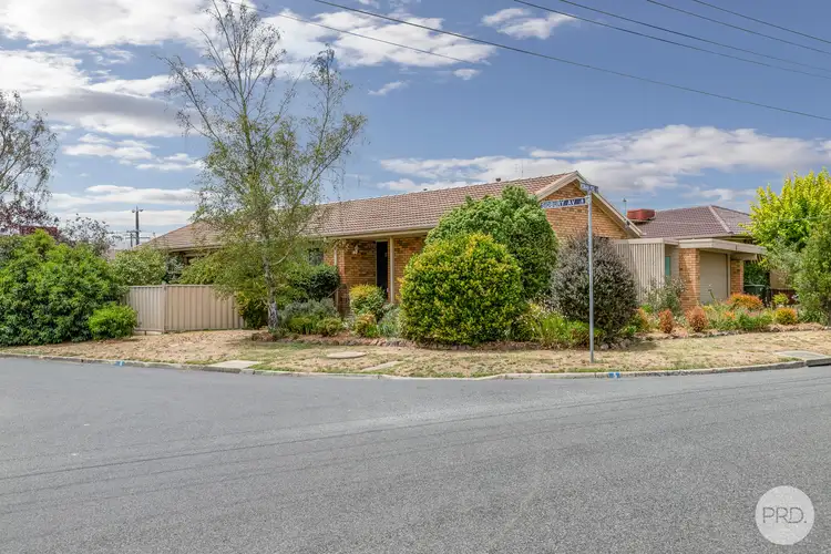 5 Rowan Parade, Wendouree VIC 3355