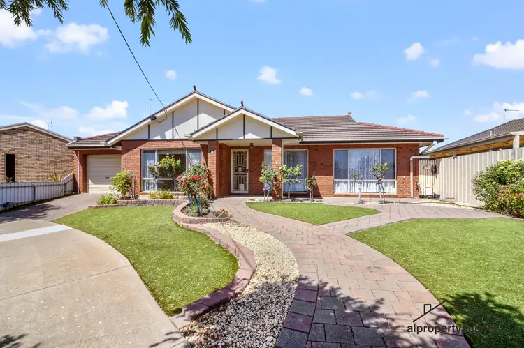 6 Spry Court, Horsham VIC 3400